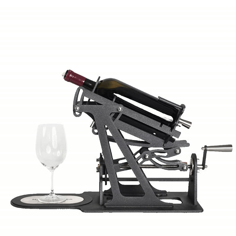The MagnuMaster dual-pivot pour, advancing with scroll